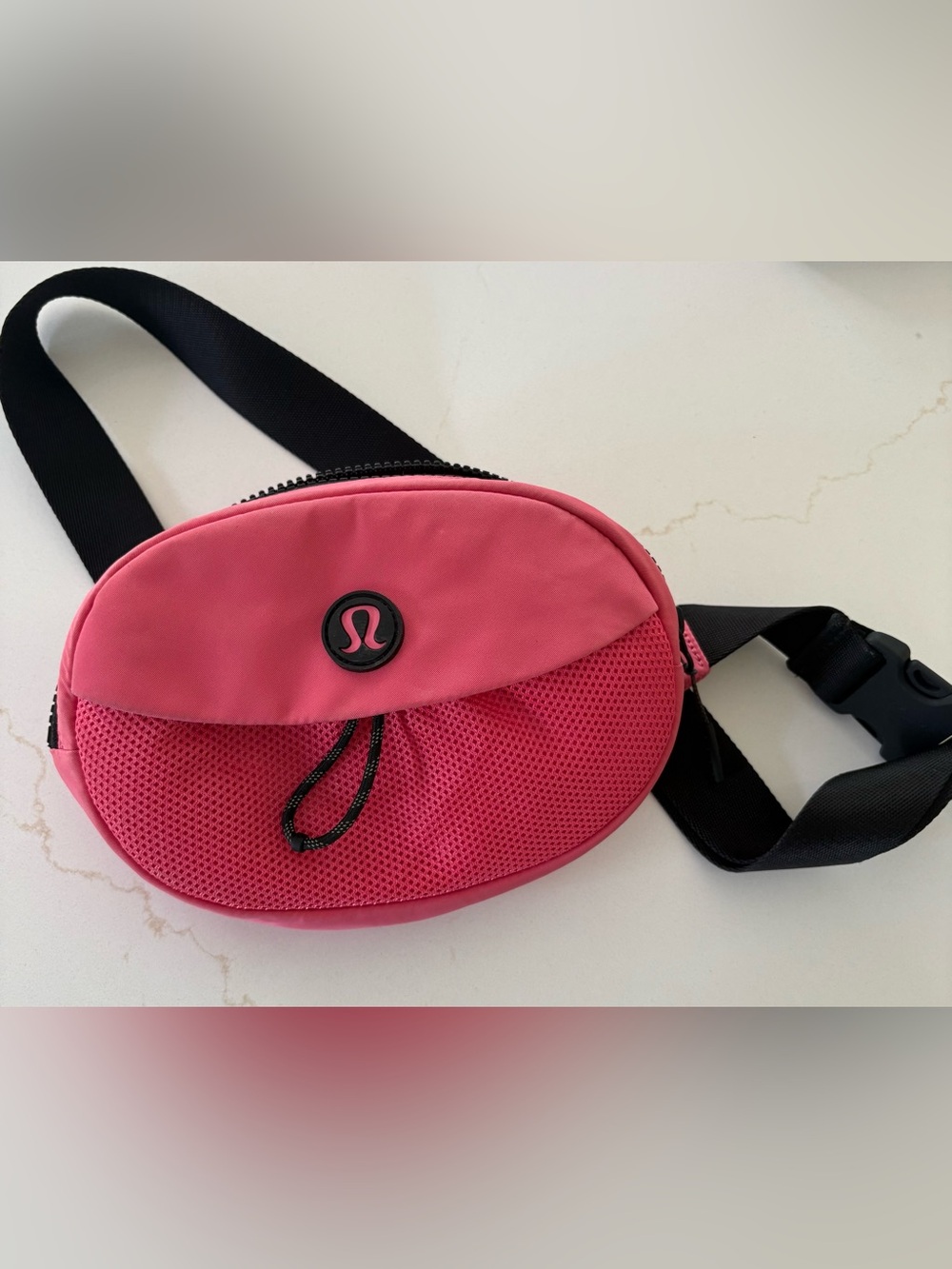 Lululumon crossbody belt bag guava pink - Picture 2 of 5